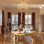 Willa Lola Montez Schloessl Rottenburg an der Laaber